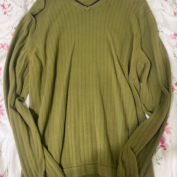 Structure Men's V-Neck Sweater in Olive - Picture 1 of 2
